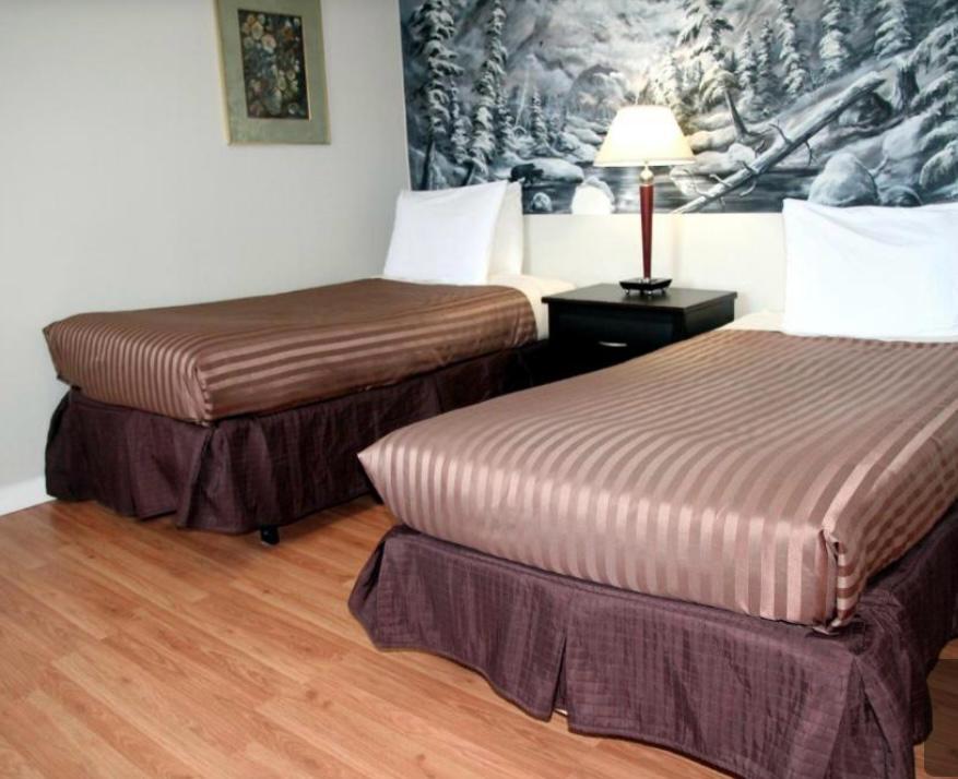 Standard Queen Room